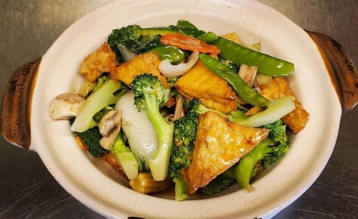 H3 雜菜豆腐煲 Mixed Veggies with Fried Tofu